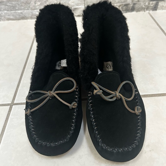 UGG Shoes - MUST-HAVE UGG suede bootie moccasins size US 9/UK 7/EU 40